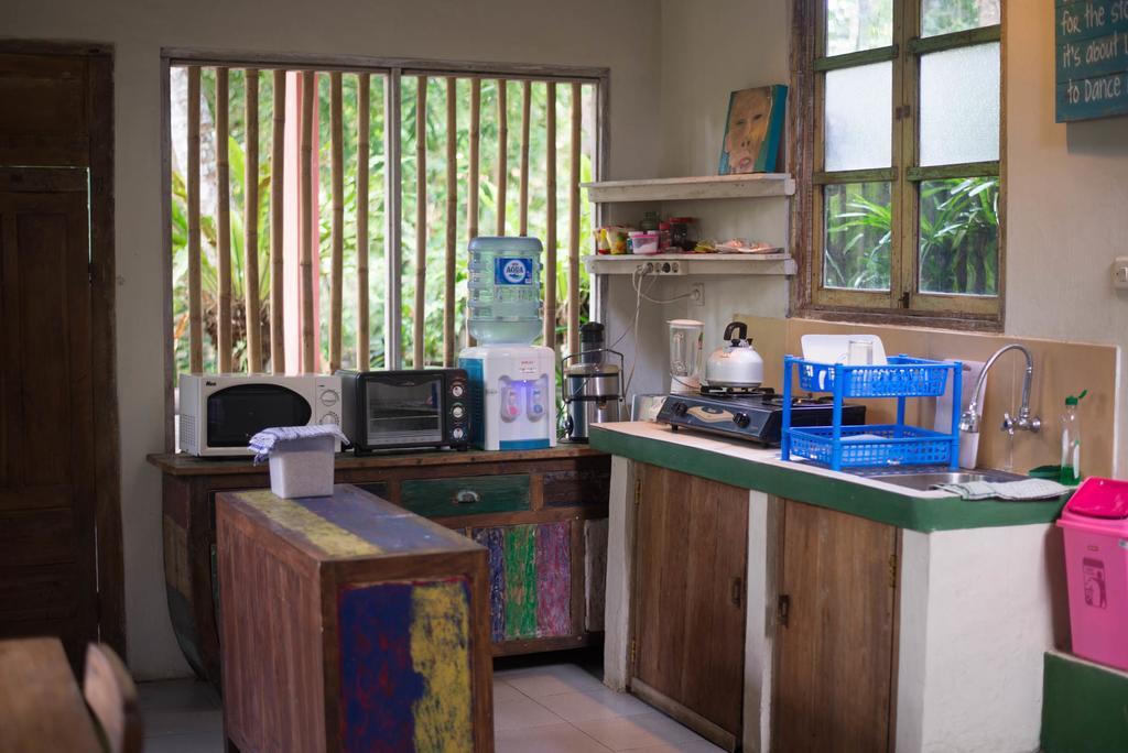 Serenity House Hotel Ubud Esterno foto