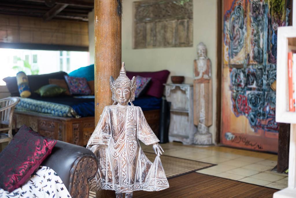 Serenity House Hotel Ubud Esterno foto