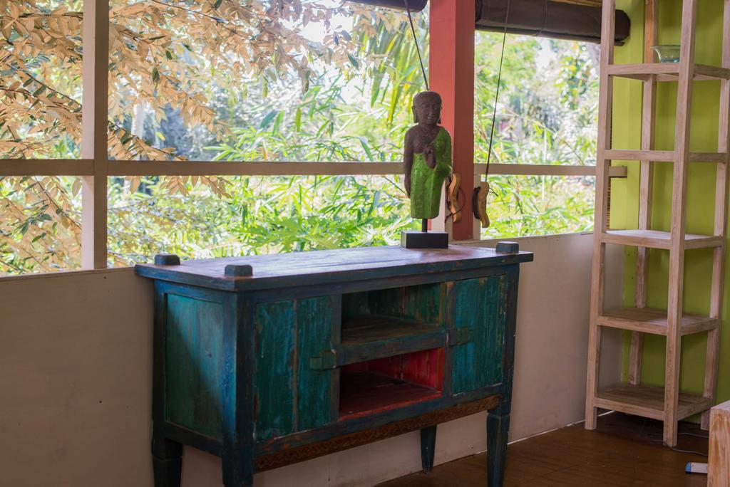 Serenity House Hotel Ubud Esterno foto